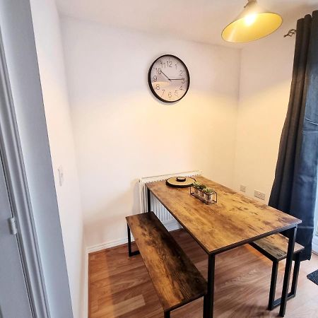Modern & Spacious 3 Bedrooms And 2 Bathrooms Home, Free Parking! ケンブリッジ エクステリア 写真