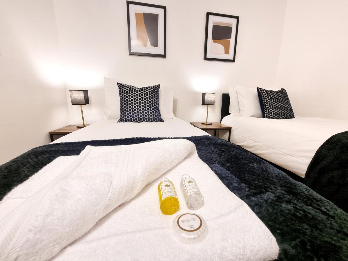 Modern & Spacious 3 Bedrooms And 2 Bathrooms Home, Free Parking! ケンブリッジ エクステリア 写真