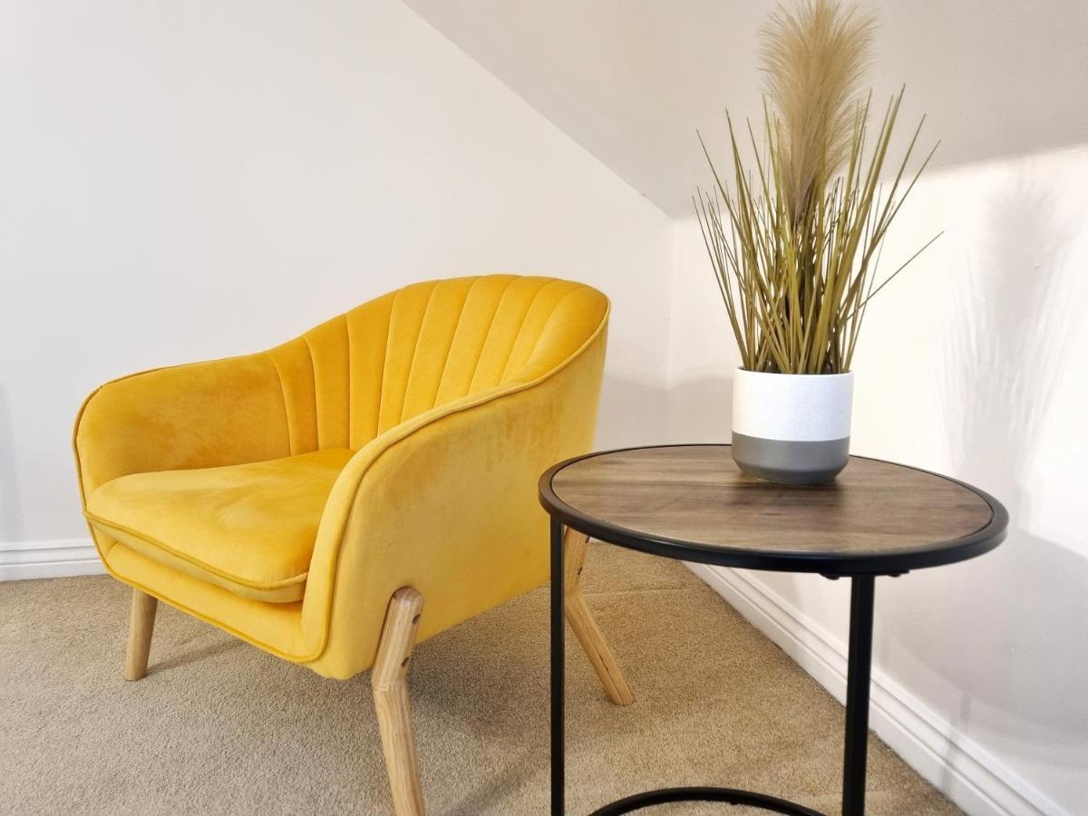 Modern & Spacious 3 Bedrooms And 2 Bathrooms Home, Free Parking! ケンブリッジ エクステリア 写真