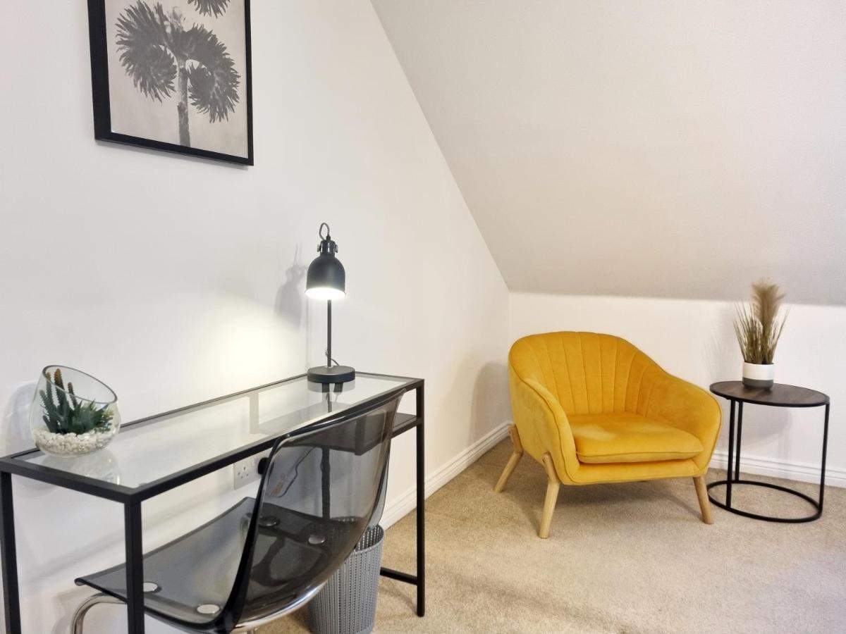 Modern & Spacious 3 Bedrooms And 2 Bathrooms Home, Free Parking! ケンブリッジ エクステリア 写真