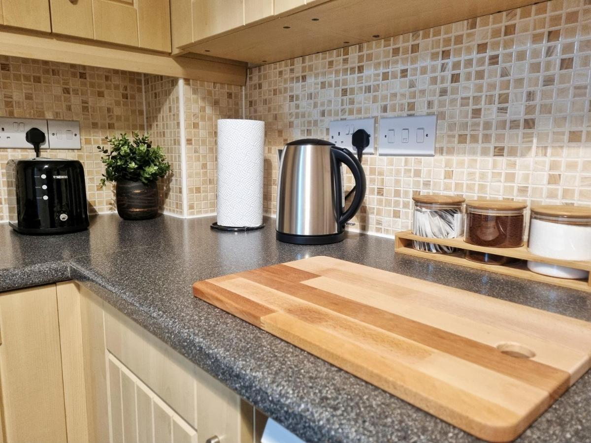 Modern & Spacious 3 Bedrooms And 2 Bathrooms Home, Free Parking! ケンブリッジ エクステリア 写真
